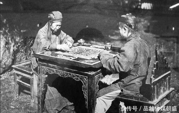 道士|老照片:一百多年前的中国道士,个个仙风道骨,图九是华山比武