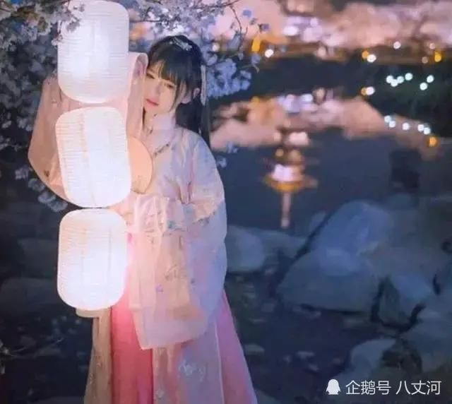 裴三@我吃西红柿笔下最悲伤的一本书,大结局时女主未复活,看哭百万读者