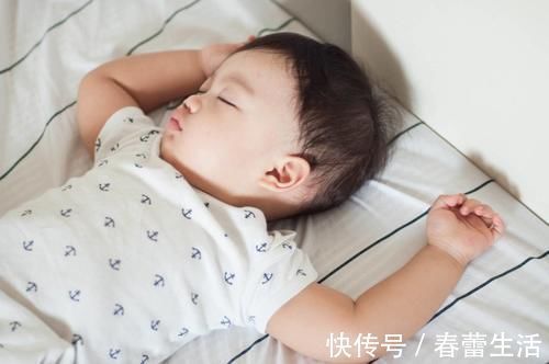 新生儿|不同年龄段的孩子几点睡,睡多久?新出炉的儿童睡眠时间表告诉你