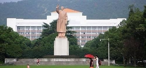 南京大学与浙江大学：对于排名，谁主沉浮？