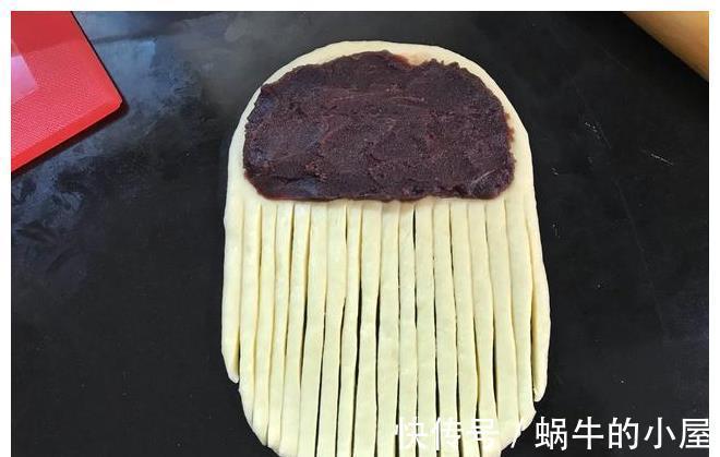 拉丝|手揉面包怎样轻松揉出膜？1个小技巧，15分钟出膜，面包柔软拉