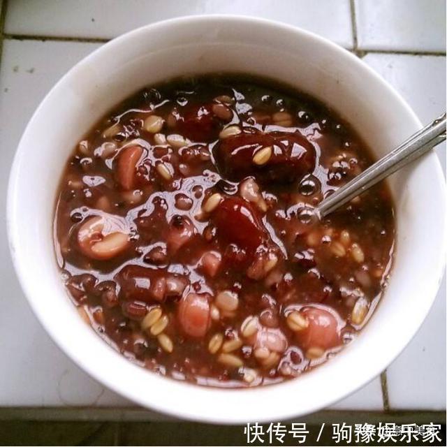 红枣|秋季多喝粥,不仅暖胃还败火,推荐六种晚上喝的粥,建议收藏