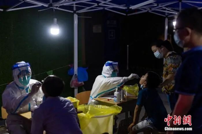 救護車|鄭州：非必要不離鄭、一地升為高風險……接種疫苗刻不容緩！