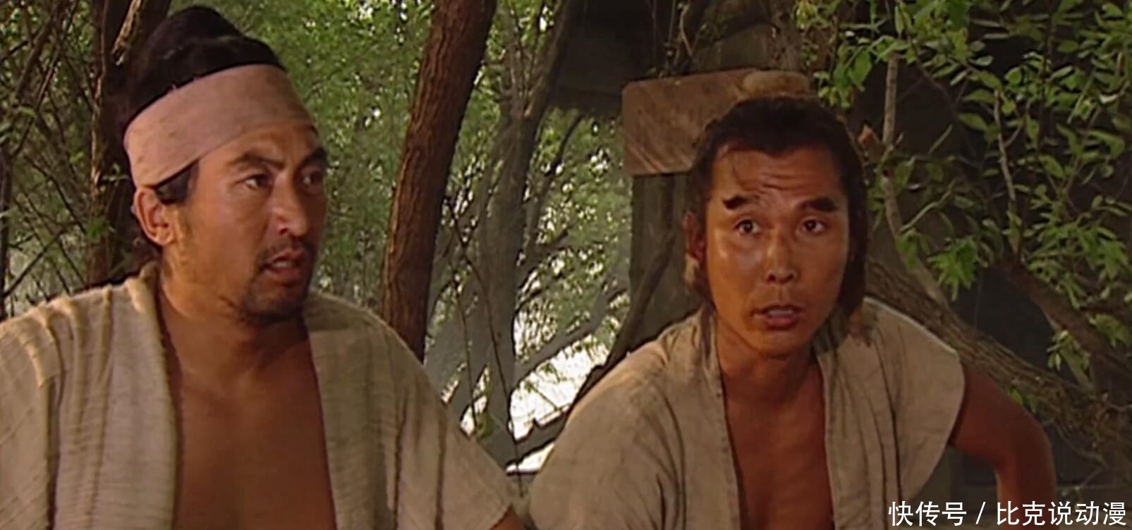 阮氏三兄弟|为什么阮小七能被评为“上上人物”?阮小七披龙袍是故意的