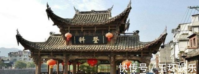 凤凰|与凤凰齐名的这个古镇，为什么没人知道因为不要门票吗