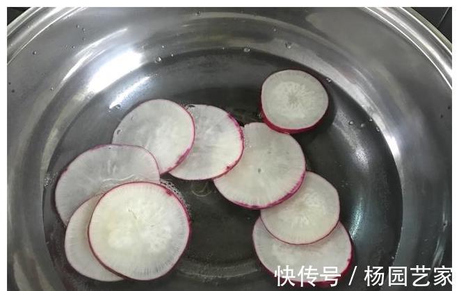 萝卜片|萝卜新吃法，和它一起做成卷，无油无糖，健康又美味，孩子特喜欢