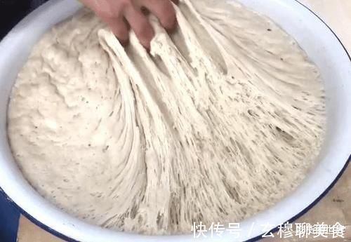 天冷发面，不能只放酵母，多加这两样食材，就能滋生一些酵母菌
