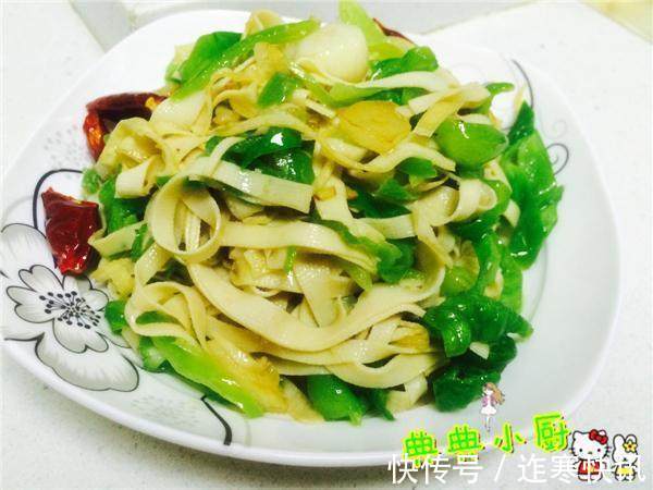 农家饭桌上的这道菜,能促进骨骼生长,两块钱就能炒一大盘