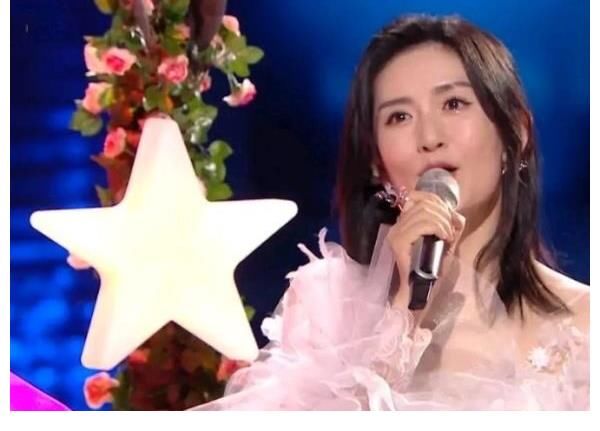 快乐家族解散：谢娜不疯癫了，吴昕也不装了，大家都变了