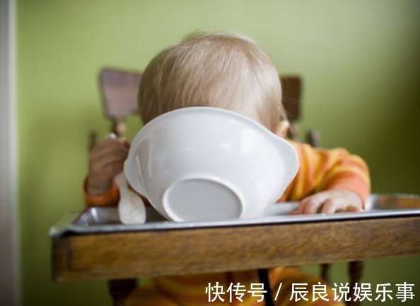 孩子|2岁男童半夜喊肚子疼,被家长送到医院,医生检查后:安排手术吧