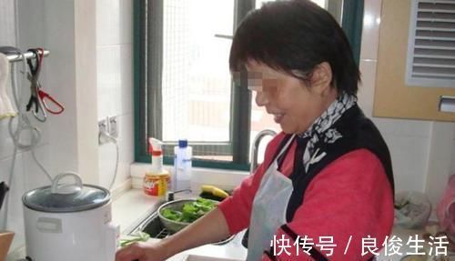 家长|家里请了保姆后,9岁儿子总是喊“困”,宝妈查看监控发现端倪