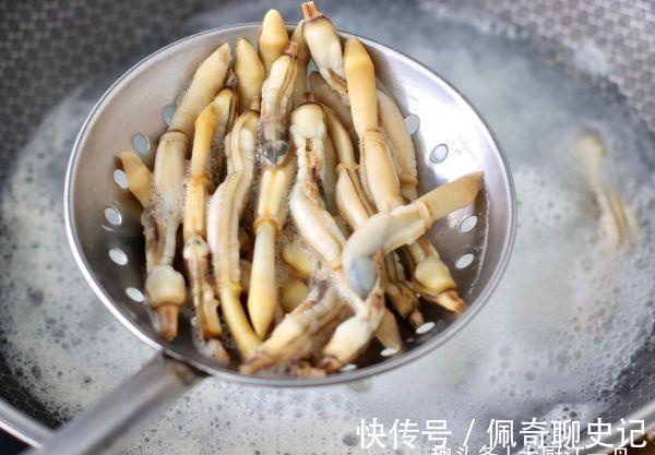 搅拌均匀|夏日必备的6道凉菜,荤素搭配,成本不超8元钱,清凉又解暑