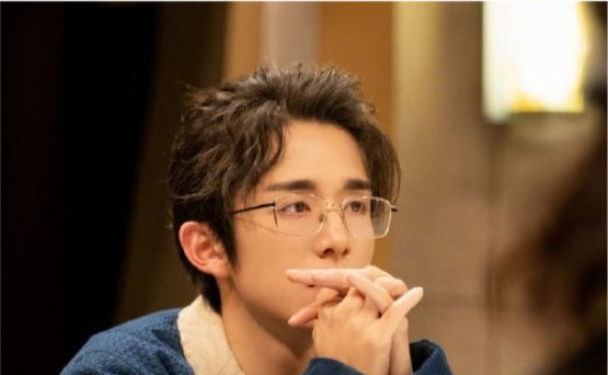 《明侦》节目组搞事情？放张新成谭松韵结婚照捆绑CP，粉丝无语了