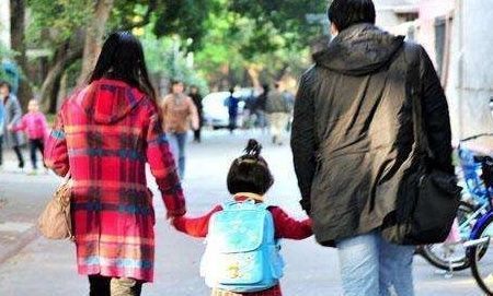 家长|宝宝入园以后有这4种反应,说明是受委屈了,家长别忽视