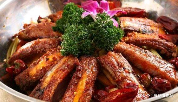 美食|美食推荐焦溜豆腐,青椒茄子炒肉丝,干锅排骨,秘制老醋花生