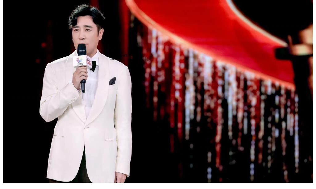 吴京连|于和伟又火了一把,可曾想他的口才这么好,把在场嘉宾逗的哈哈大笑