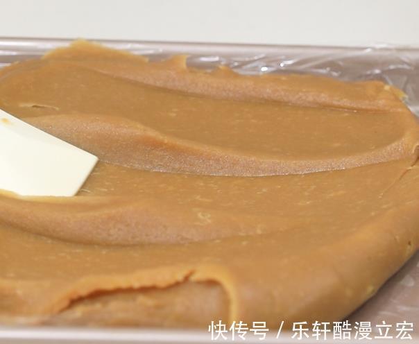 一斤板栗一碗面,配方比例全告诉你,教你做味道绝绝子的板栗月饼