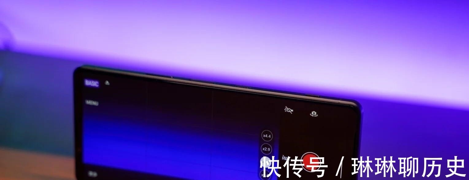 摄影|为何如今还有很多人觉得手机拍照可以干倒相机?内行分析一针见血