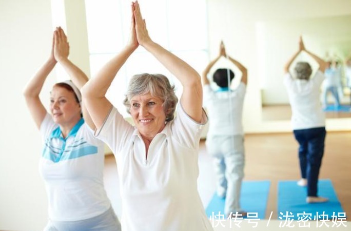 胆固醇|4东西吃越多，老年痴呆越早找上你 ，谨记3步，有效减缓大脑衰老