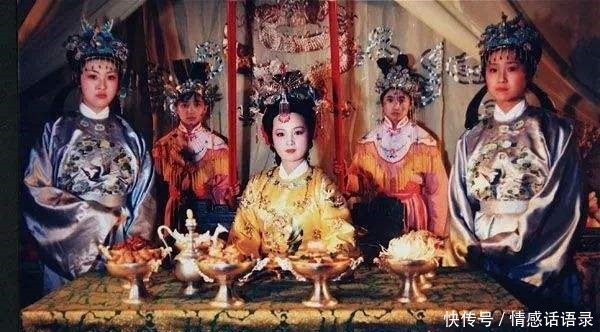 四大名著|《红楼梦》为什么成为四大名著之首,只因为一首诗道破千年历史