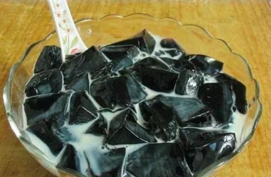 假如饭店老板免费请你吃半年外卖,必须吃4种食物,学生怎么选