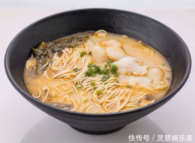 中国南方人和北方人都吃面,那面的类型有什么不一样