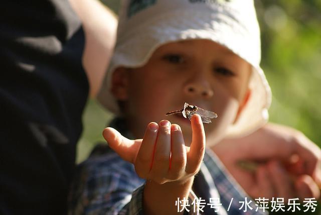 心理|妈妈,不买了,给弟弟买,别打了!妈妈失控,女儿痛哭