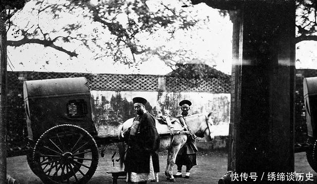 看不起|清朝官衙的看门大爷地位低,你别看不起他,不给红包就不让你进