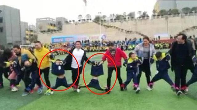 爹妈界|爹妈界的“一股泥石流”,只顾比赛没管儿子,网友:坑娃第一名