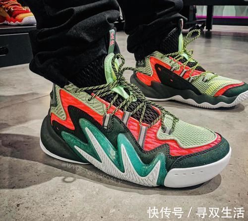 狂潮 200块钱的水泥克星篮球鞋,安踏要疯 狂潮2代!