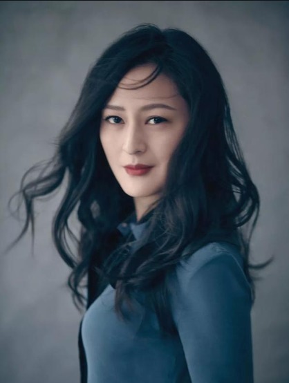 情感专家|节目上做“情感专家”的黄澜,私下却和丈夫离婚,网友:太可笑