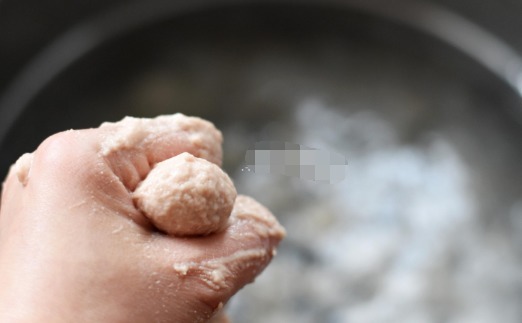 卫生|想吃肉丸不用买,自己做超简单,干净卫生0添加剂,比买的还好吃