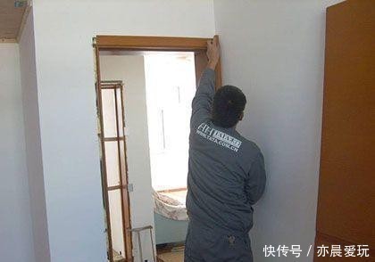 安装|万万不要让工人这样装木门,老木工看了直摇头,入住就知有多坑