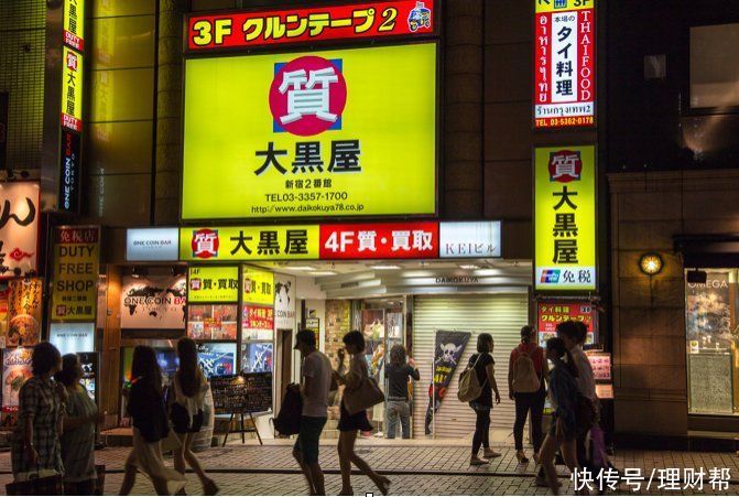 fl迪奥绝版马鞍包、爱马仕稀有配色，为何中古店在日本这么火？