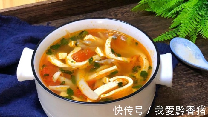 减脂|减脂必备的番茄豆腐菌菇汤,教你简单四步就会做