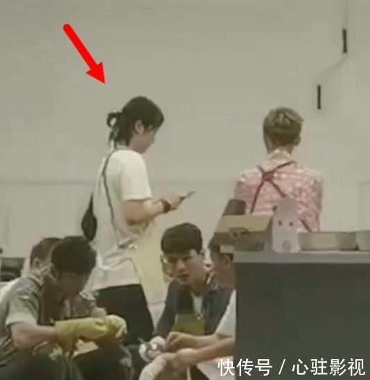 姚安娜|《中餐廳》新路透,誰(shuí)留意姚安娜瞅龔俊的表情了,沒(méi)開(kāi)播就被罵慘