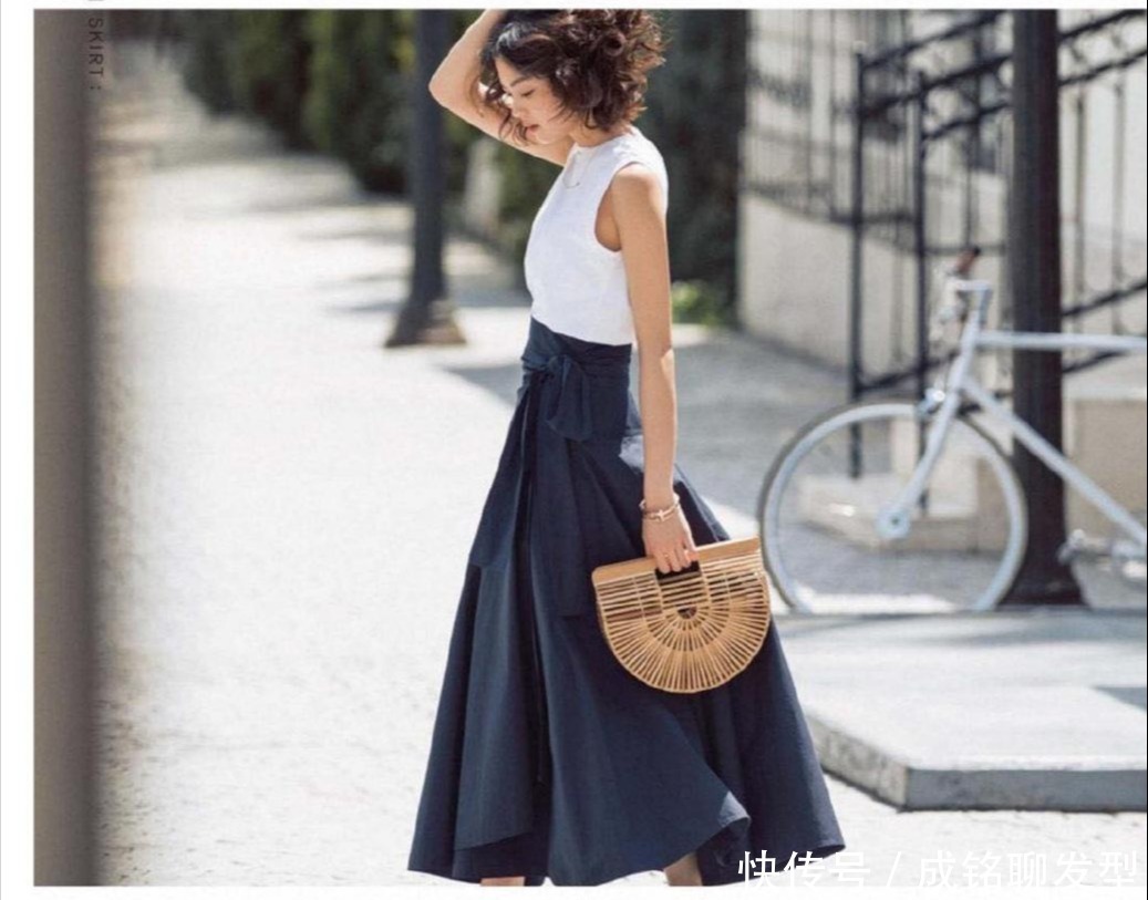 颜色|“不会搭配”衣服再贵也是白搭!半身裙时尚又好搭,优雅又显身材