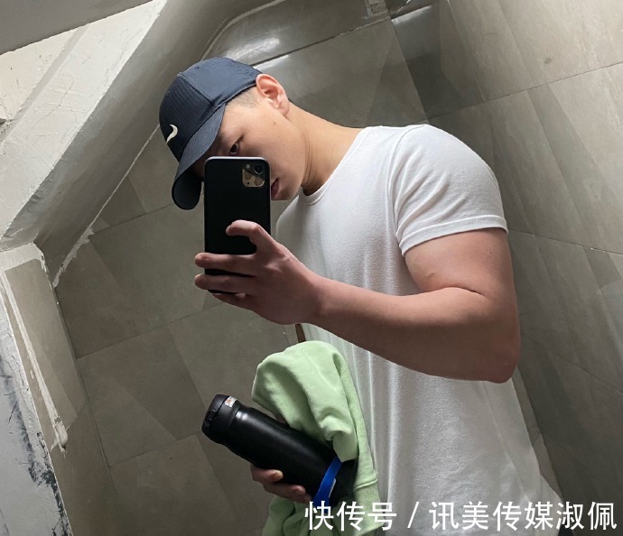 机车|挥汗如雨是常态,有颜有料的机车型男,当地帅哥排行榜第一名!