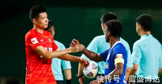 中超|官宣!赛后第3天,广州队32岁功勋决定转会!中超7年6冠+突然离队!