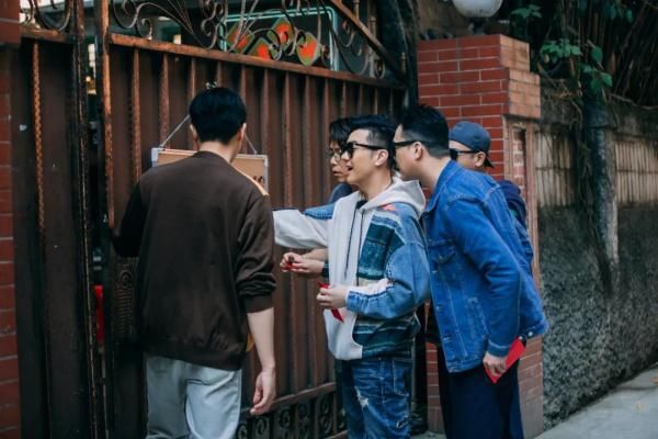 和好朋友一起開了家大排檔是什么體驗？