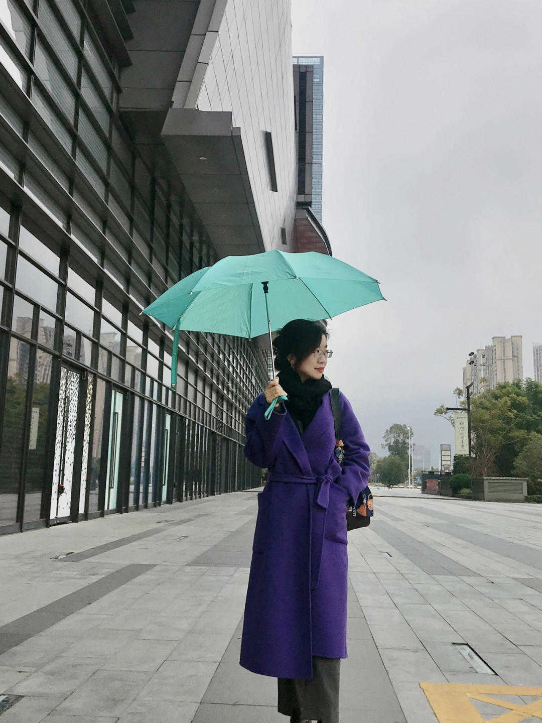 单品 深冬穿衣不要乱选颜色,这几个颜色显老又土气,日常穿搭尽量避免