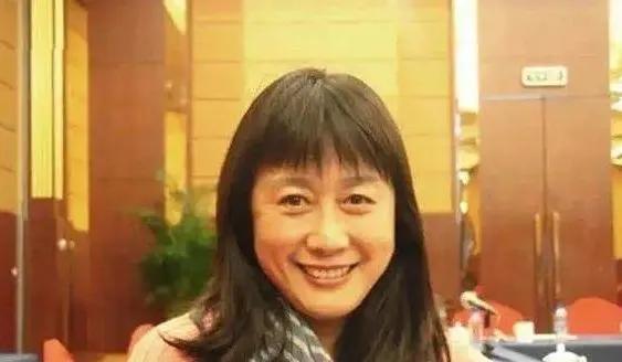 《曲苑杂坛》王牌主持人汪文华，节目停播9年后她去哪了