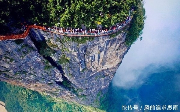 去张家界旅游为什么要看天门山