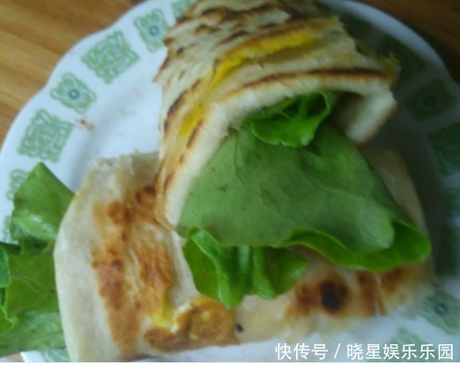 早餐来一个自制鸡蛋灌饼，营养又美味，方法简单，15分钟搞定