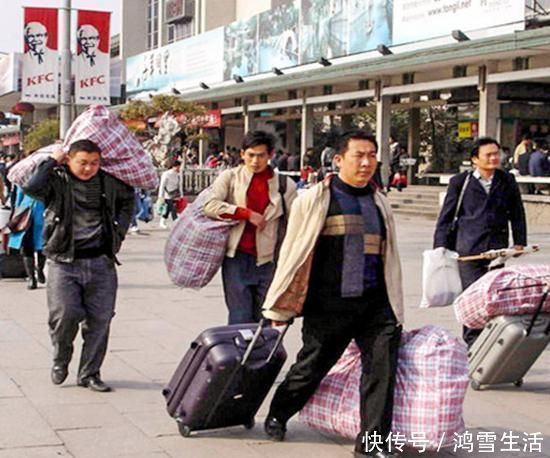 爸爸|父母离婚,小男孩选择跟有钱的爸爸,长大后说出真相,妈妈泪奔