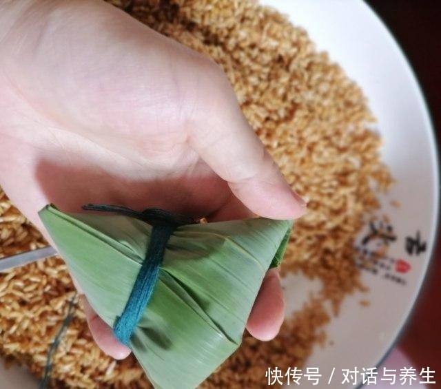 五香肉粽,鲜香软糯,浓郁醇厚