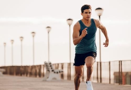 新手|新手怎么跑步,才能提高速度跟时长?不妨从3个阶段进行训练