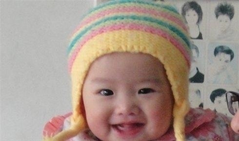 发育|宝宝见到这3种人会笑,说明智力发育比同龄人快,将来更有成就