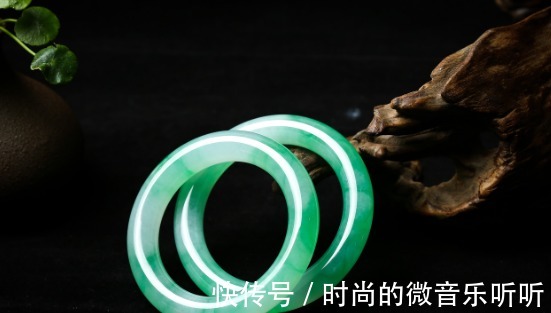 女性 各个年龄段女性适合佩戴的翡翠,看看这些讲究,你肯定会喜欢!