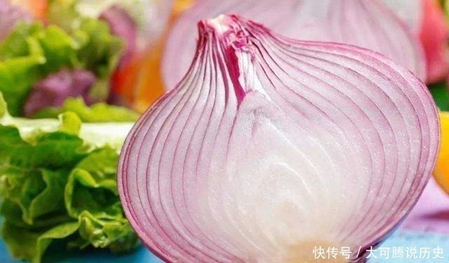 黄皮洋葱|买洋葱，紫皮白皮哪个好！老菜农说漏嘴，2种区别大，别再买错了